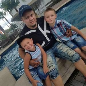 Meet your Posher, Adrian